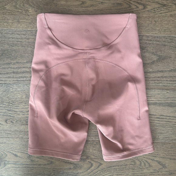 Lululemon Size 4 Ribbed Contoured High Rise HR Shorts - Picture 2 of 3
